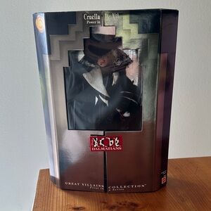 1996 Disney Cruella De Vil Doll in Black and White NIB